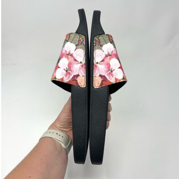 Gucci Black Floral Sandals - Picture 5 of 12